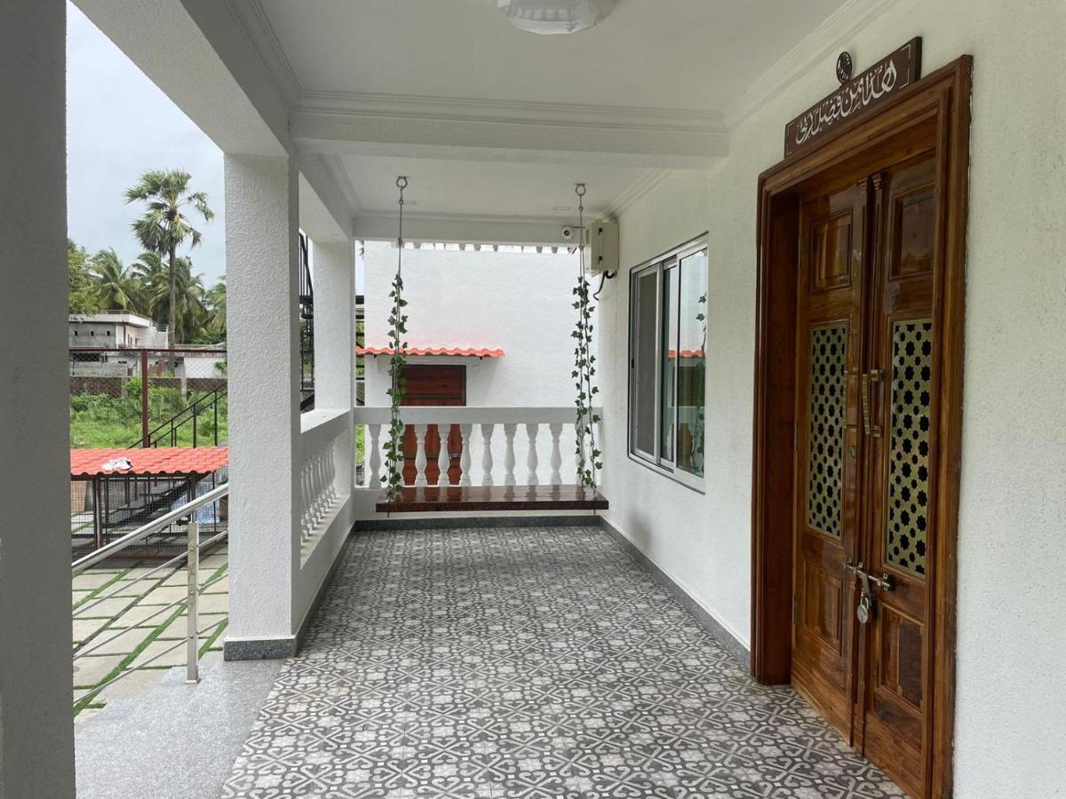 Classic Villa Pālghar Esterno foto
