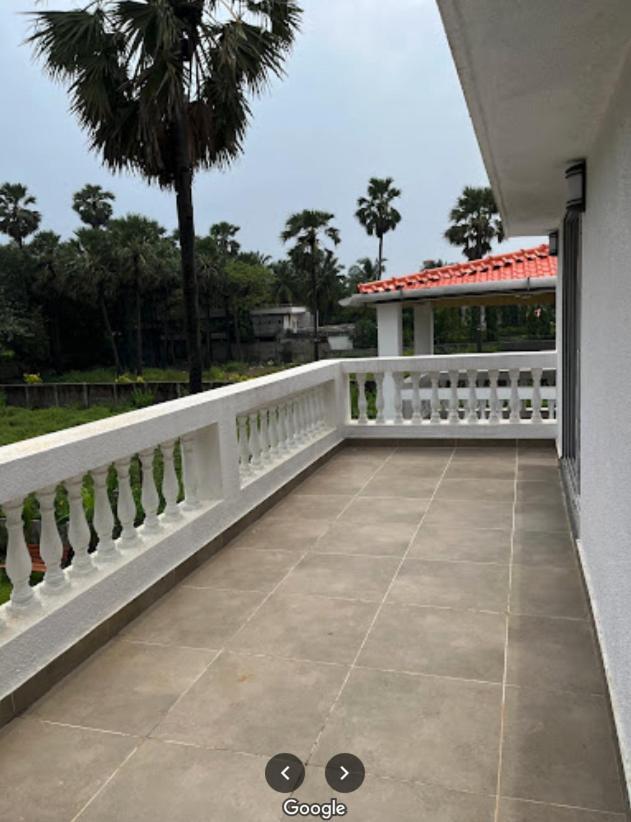 Classic Villa Pālghar Esterno foto
